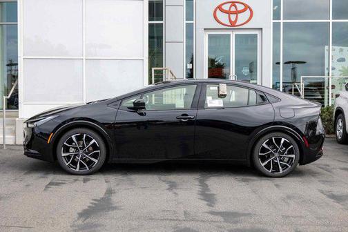 Midnight Black Metallic 2026 Toyota Prius Plug-In Hybrid XSE