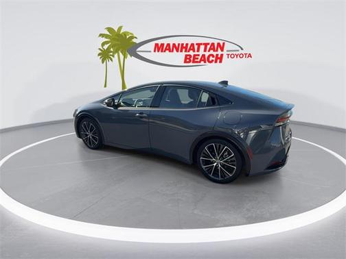 2025 Toyota Prius XLE