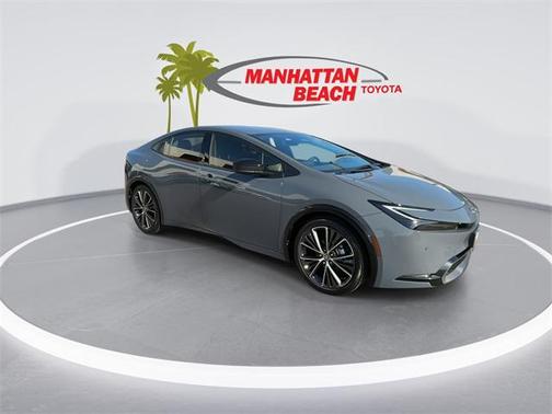 2025 Toyota Prius XLE