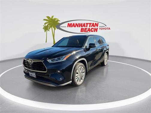 2021 Toyota Highlander Hybrid Platinum