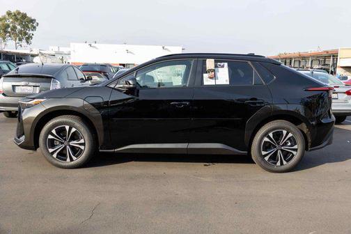 2025 Toyota bZ4X XLE