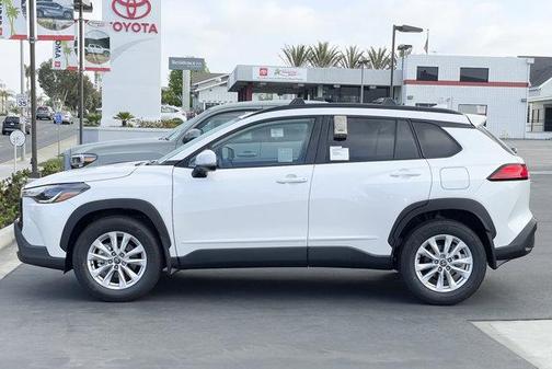 2026 Toyota Corolla Cross LE