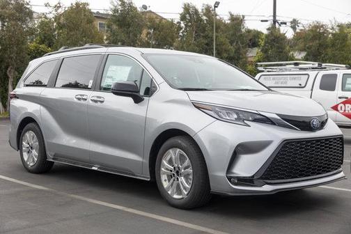 2026 Toyota Sienna XSE 7 Passenger