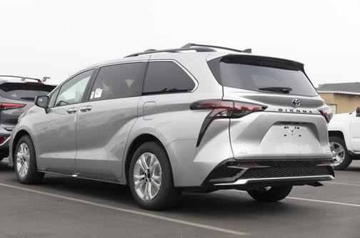 2026 Toyota Sienna XSE 7 Passenger