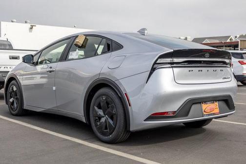 2025 Toyota Prius L