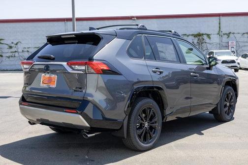 2025 Toyota RAV4 Hybrid SE