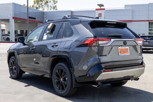 2025 Toyota RAV4 Hybrid SE