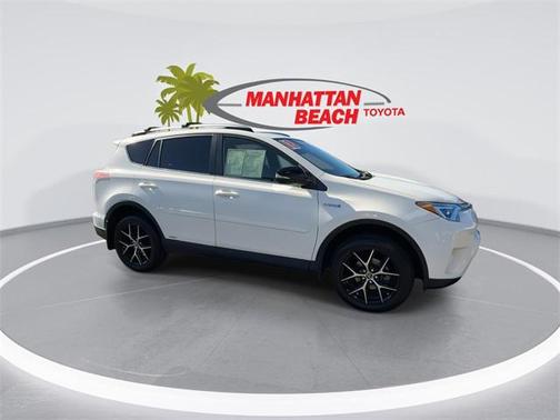 2018 Toyota RAV4 Hybrid SE