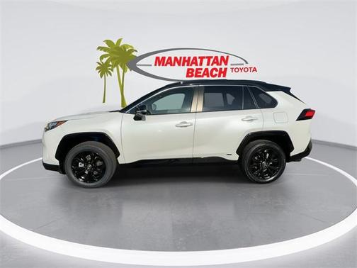 2023 Toyota RAV4 Hybrid SE