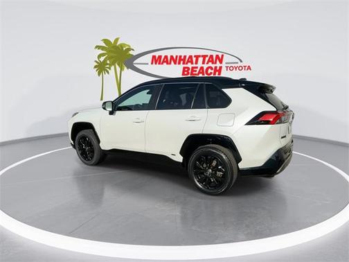 2023 Toyota RAV4 Hybrid SE