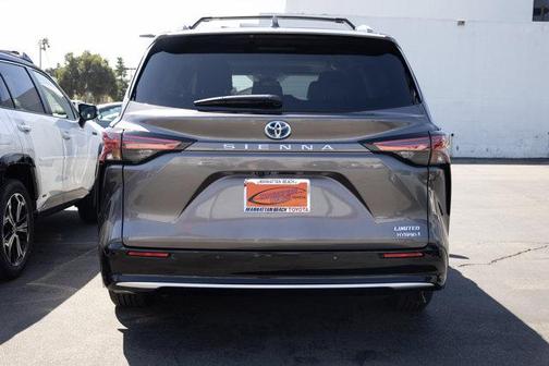2025 Toyota Sienna Limited 7-Passenger