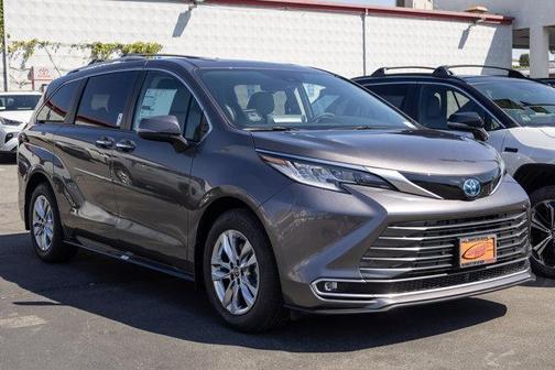 2025 Toyota Sienna Limited 7-Passenger