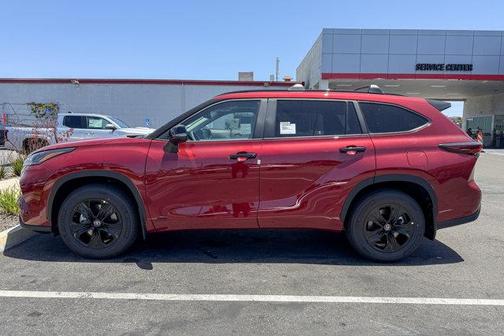 2025 Toyota Highlander Hybrid XLE