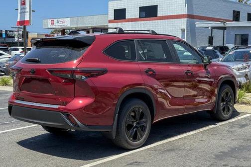 2025 Toyota Highlander Hybrid XLE