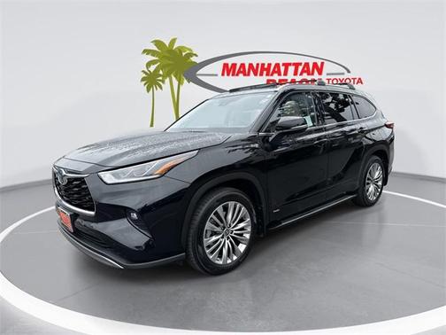 2022 Toyota Highlander Hybrid Platinum
