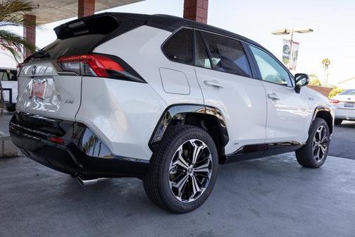 2025 Toyota RAV4 Hybrid SE