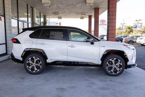 2025 Toyota RAV4 Hybrid SE