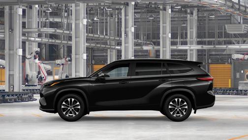 Midnight Black Metallic 2026 Toyota Highlander XLE
