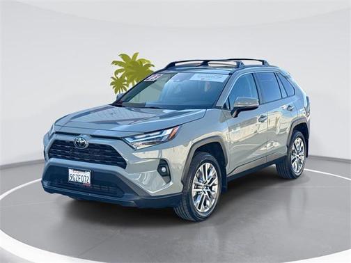 2023 Toyota RAV4 XLE Premium