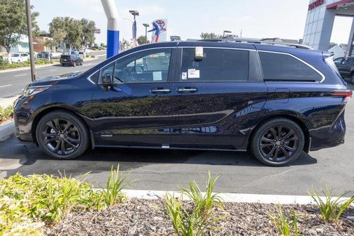 2026 Toyota Sienna XSE 7 Passenger