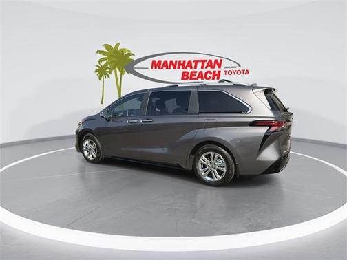 2023 Toyota Sienna Platinum 7 Passenger