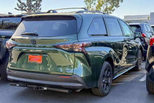 2025 Toyota Sienna Woodland Edition