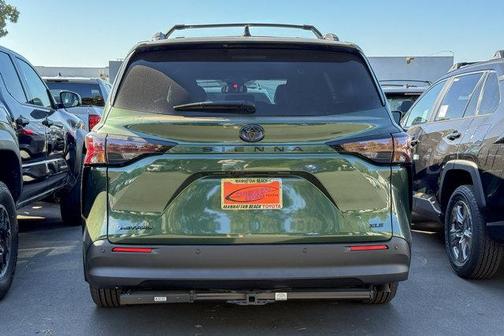 2025 Toyota Sienna Woodland Edition