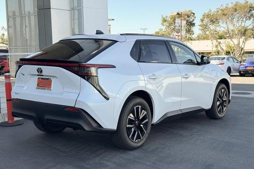 2026 Toyota bZ XLE Plus
