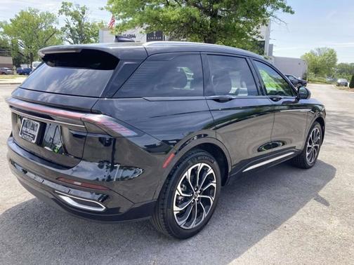 INFINITE BLACK MET CC 2024 Lincoln Nautilus RESERVE