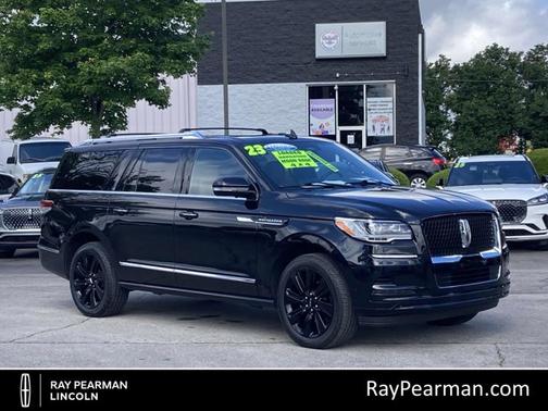 2023 Lincoln Navigator L RESERVE