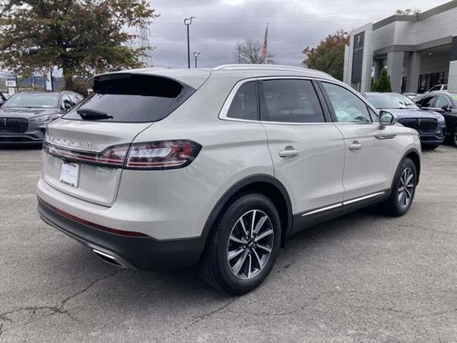 2021 Lincoln Nautilus STANDARD