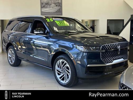 FLIGHT BLUE METALLIC CC 2025 Lincoln Navigator RESERVE