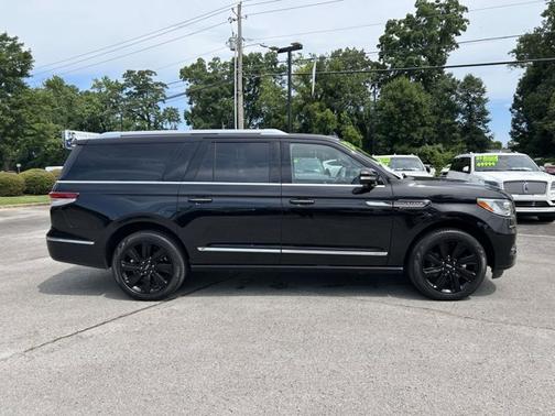 INFINITE BLACK 2023 Lincoln Navigator L RESERVE