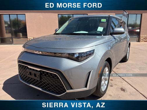 Gray 2025 Kia Soul LX