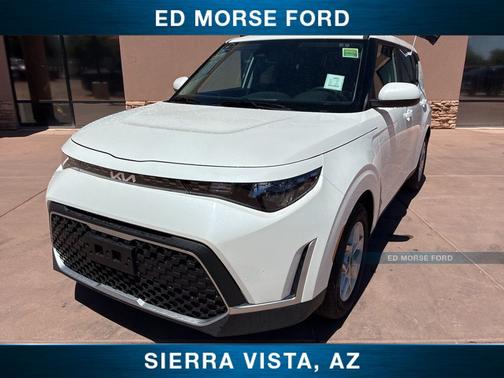Snow White Pearl 2025 Kia Soul LX