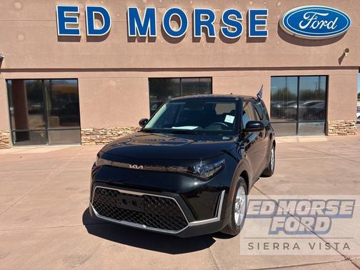 Fusion Black 2025 Kia Soul LX