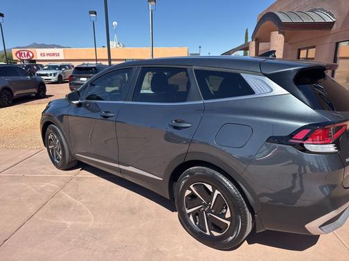 Gray 2025 Kia Sportage Hybrid LX