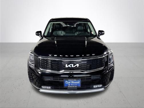 Ebony Black 2022 Kia Telluride LX