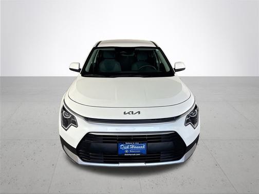 2023 Kia Niro LX