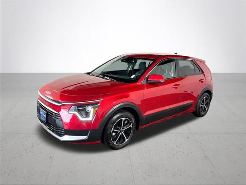 2023 Kia Niro LX