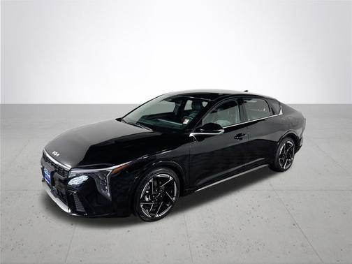 Aurora Black Pearl 2025 Kia K4 GT-Line