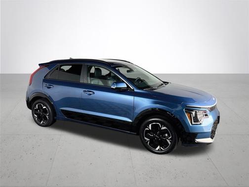 Mineral Blue 2023 Kia Niro EV Wind