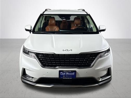 2024 Kia Carnival SX