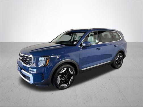 Midnight 2023 Kia Telluride S