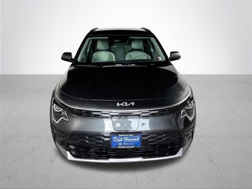 Graphite Gray 2023 Kia Niro EV Wind