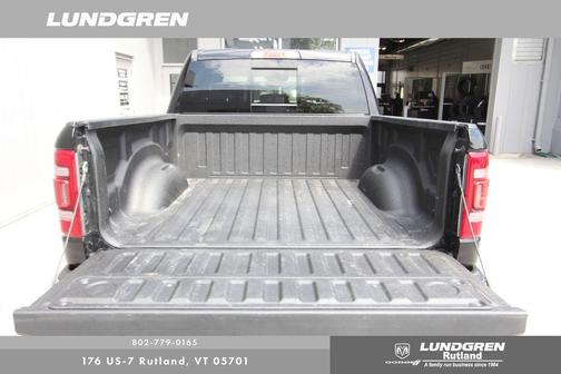 Diamond Black Crystal Pearlcoat 2023 RAM 1500 Laramie