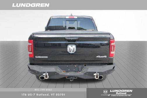 Diamond Black Crystal Pearlcoat 2023 RAM 1500 Laramie