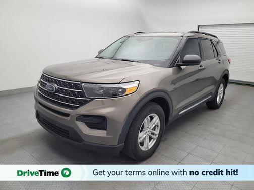 Stone Gray Metallic 2021 Ford Explorer XLT