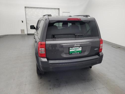 Granite Crystal Metallic Clearcoat 2015 Jeep Patriot High Altitude Edition