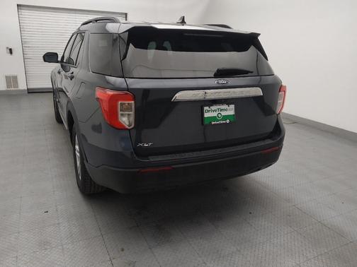 Blue 2022 Ford Explorer XLT